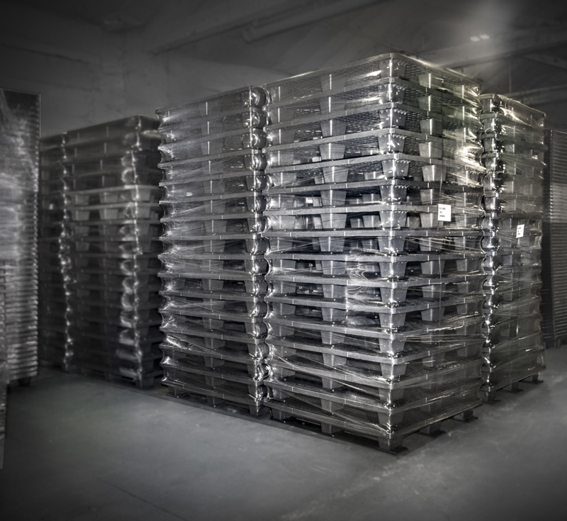 storing plastic pallets